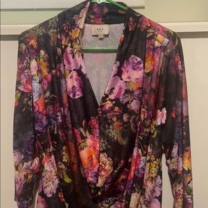 ECI New York floral print cowl neck blouse sz XL